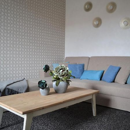 Vee 4 City Center Apartment パルヌ エクステリア 写真