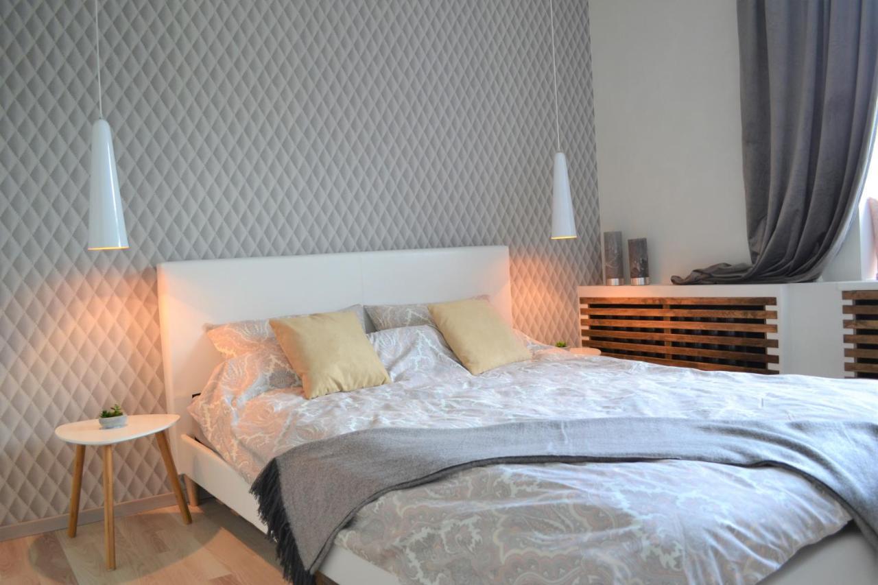 Vee 4 City Center Apartment パルヌ エクステリア 写真