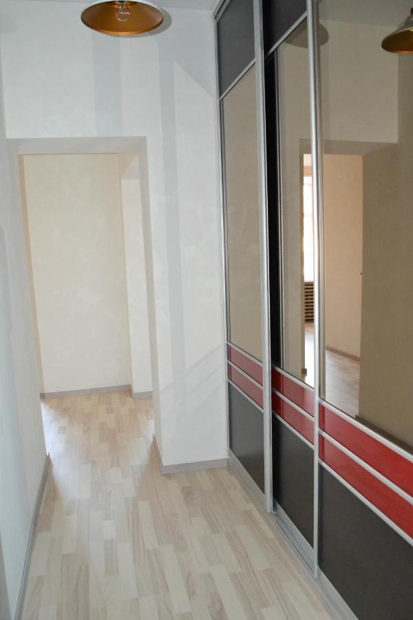 Vee 4 City Center Apartment パルヌ エクステリア 写真