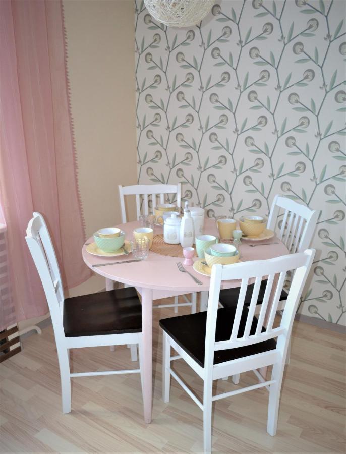 Vee 4 City Center Apartment パルヌ エクステリア 写真
